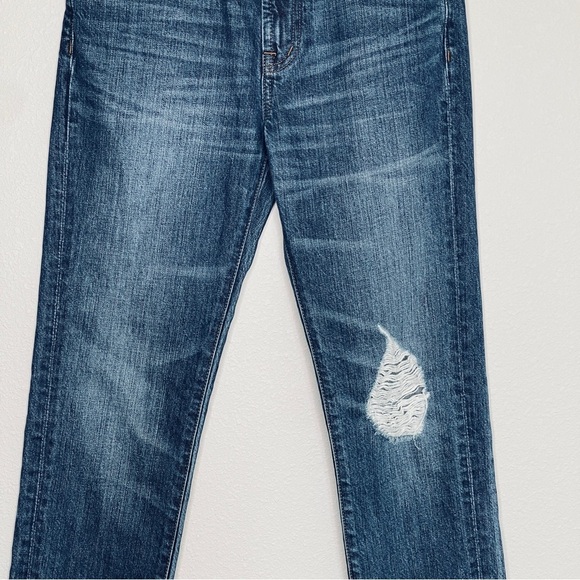 Madewell The Perfect Summer Jean: Destructed
Edition Robinson Wash | Size 24 - Picture 9 of 16